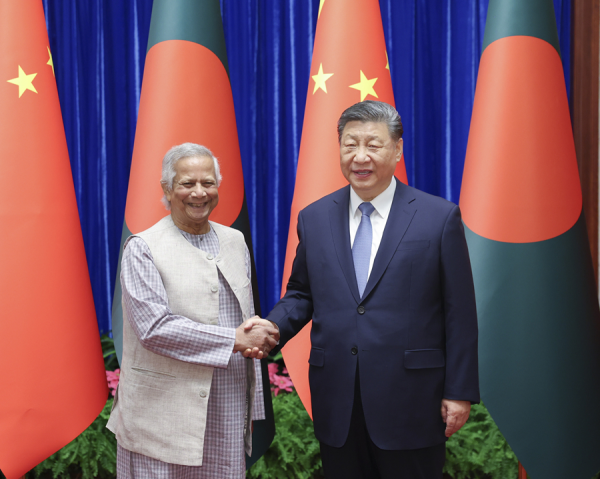 Xi Jinping Meets with Chief Adviser of Bangladeshi Interim Government Muhammad Yunus
